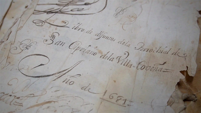 Cobeña recupera su libro parroquial de 1681 robado hace 20 años y que se vendía en un mercado de Moldavia