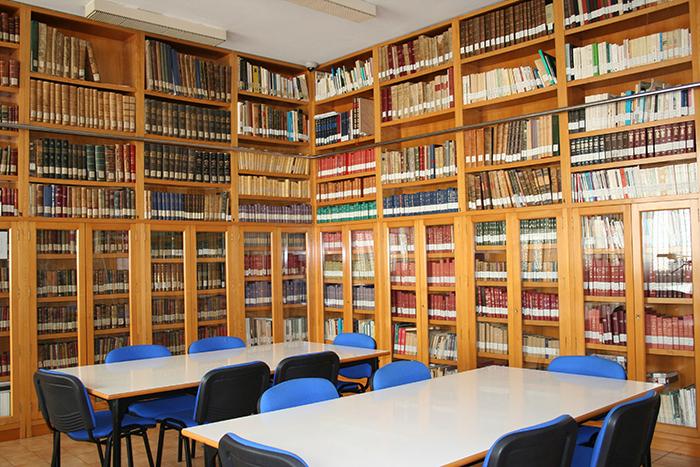 El Archivo Municipal de Murcia digitaliza 70 años de padrones municipales y registros de enterramiento de 1887 a 1922